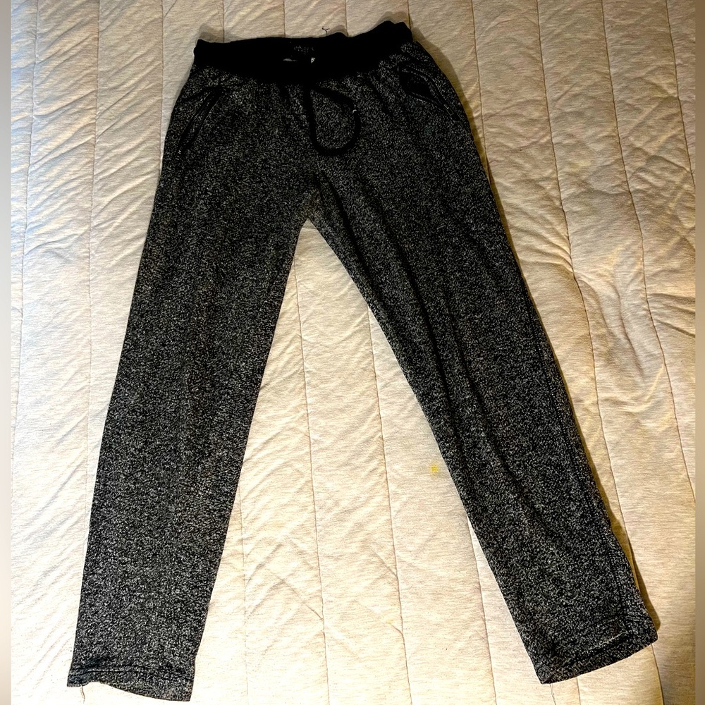Women’s Medium Sweatpants